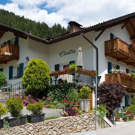 Haus Claudia B&B Nova Levante Exteriör bild